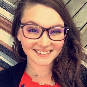 Meet your Posher, Lauren